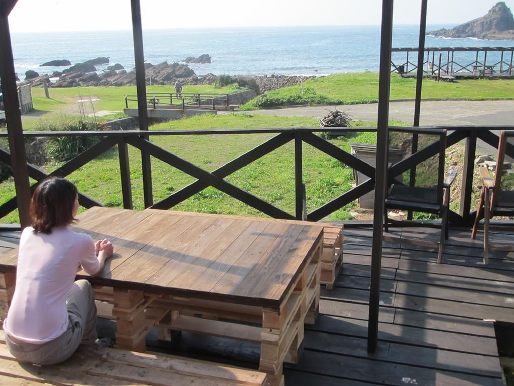 Amakusa West Coast Backpackers Fu-Raibou Hostel Exterior photo